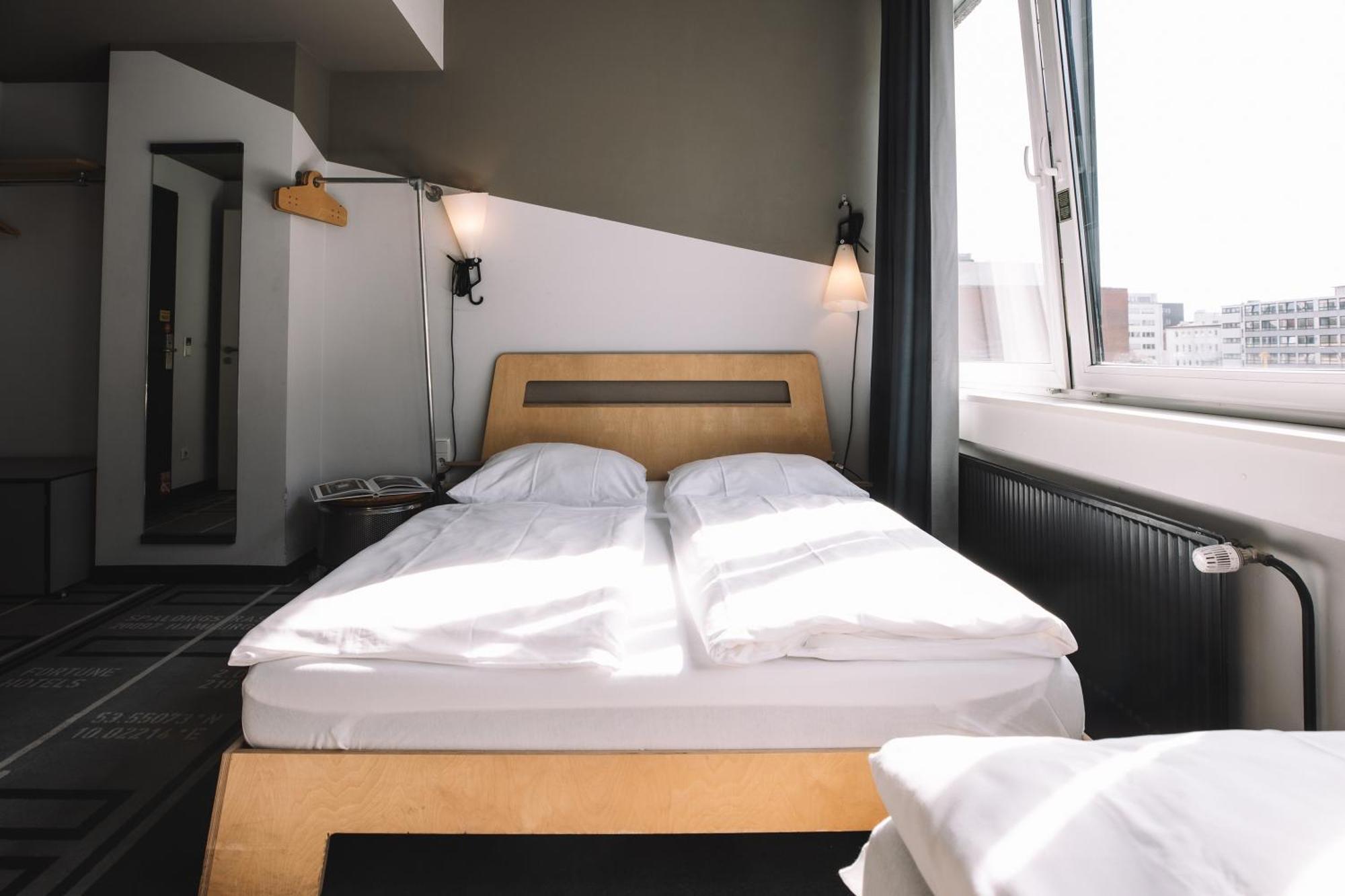 Hotel Superbude St. Georg 2*
