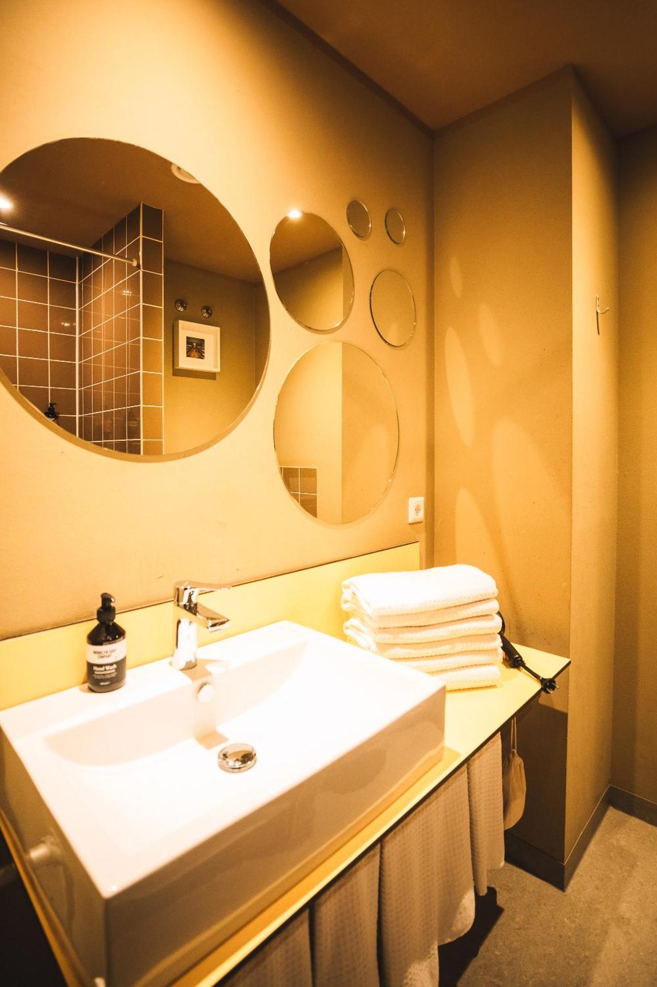 Superbude St. Georg Hotel 2*