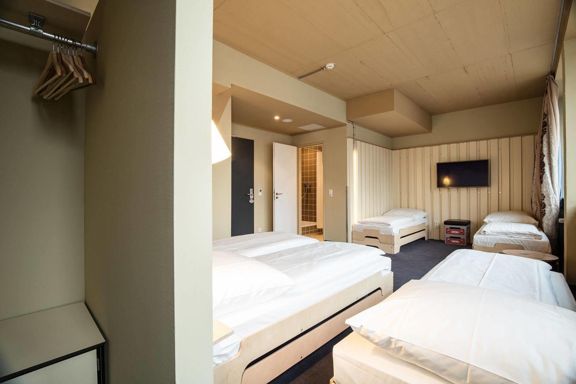 Superbude St Georg Hotel 2*